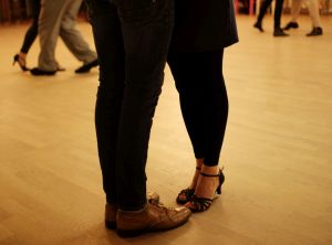 Impressionen aus dem Tango-Unterricht im LALOTANGO Impressionen aus dem Tango-Unterricht im LALOTANGO